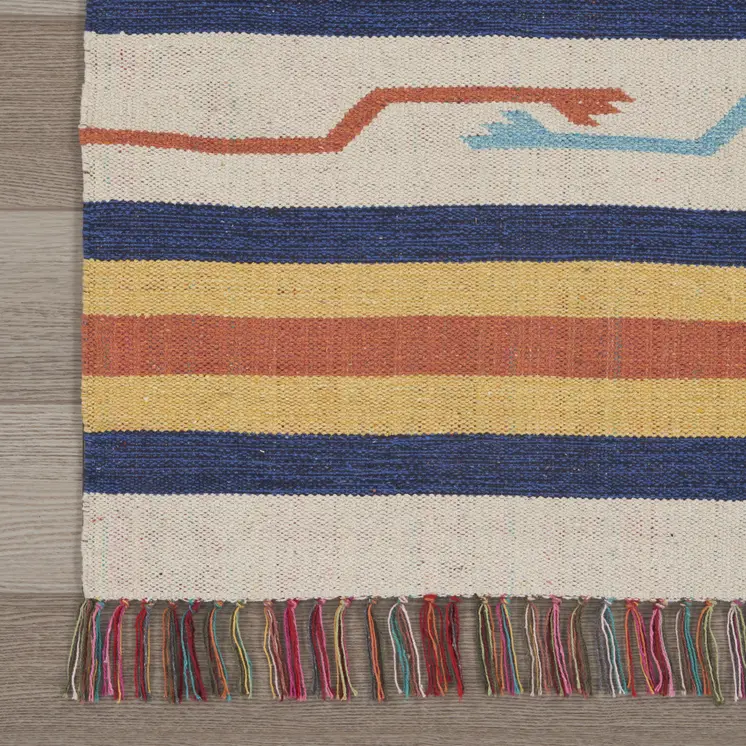 7' X 10' Ivory Southwestern Handmade Area Rug With Fringe