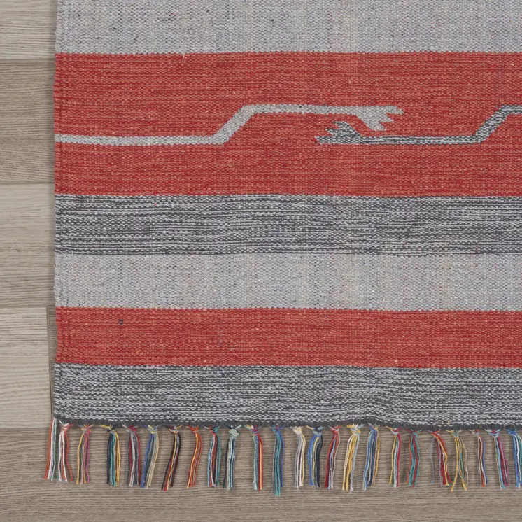 5' X 7' Gray and Red Southwestern Handmade Area Rug With Fringe