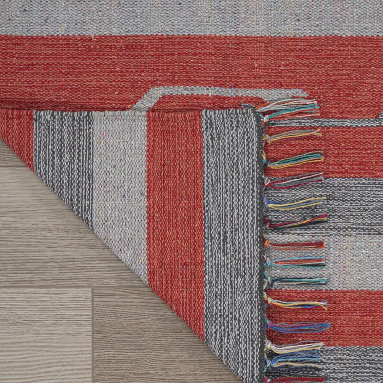 5' X 7' Gray and Red Southwestern Handmade Area Rug With Fringe