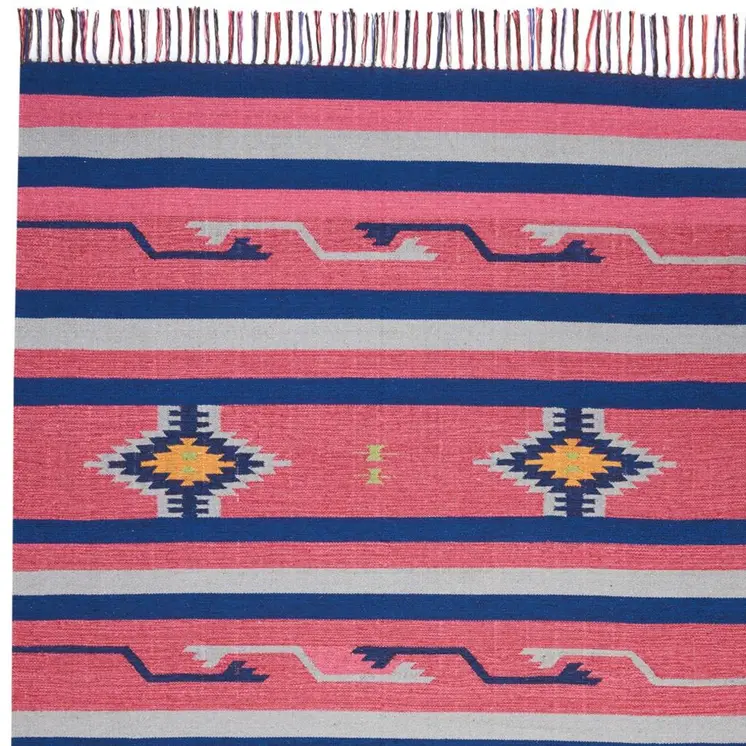 5' X 7' Gray and Red Southwestern Handmade Area Rug With Fringe