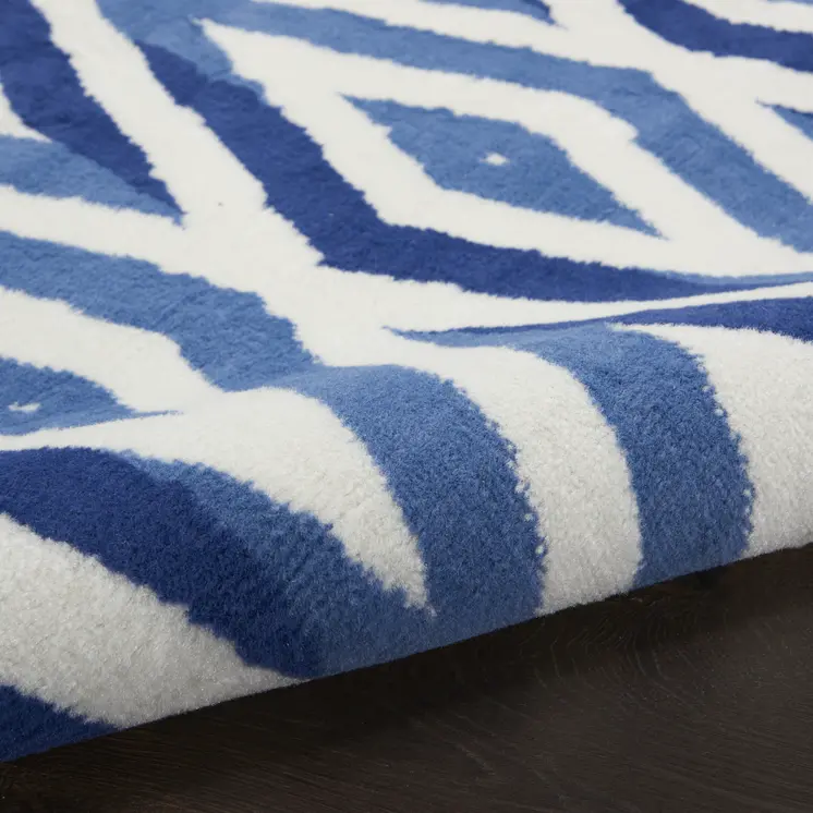 6' Ivory and Blue Geometric Runner Rug