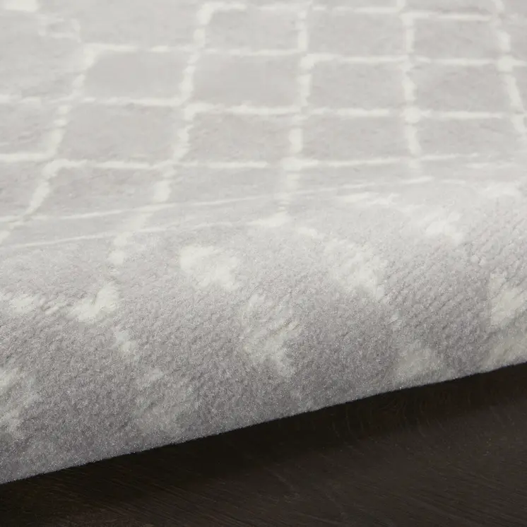 4' X 6' Gray and Ivory Geometric Area Rug