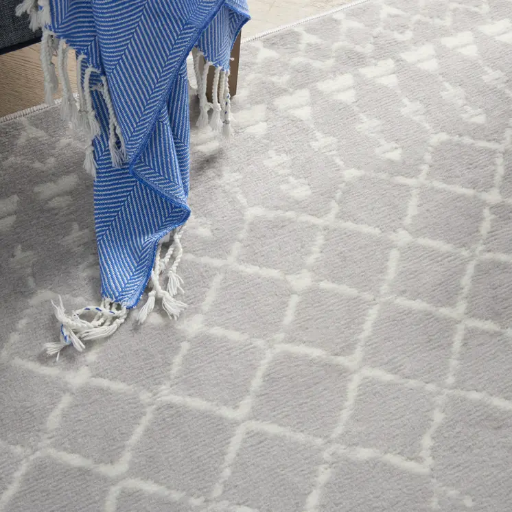 4' X 6' Gray and Ivory Geometric Area Rug