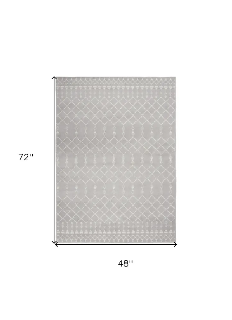 4' X 6' Gray and Ivory Geometric Area Rug