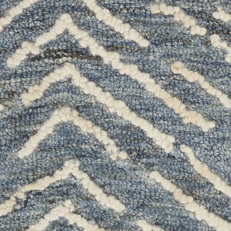 4' X 6' Indigo and Ivory Wool Chevron Area Rug