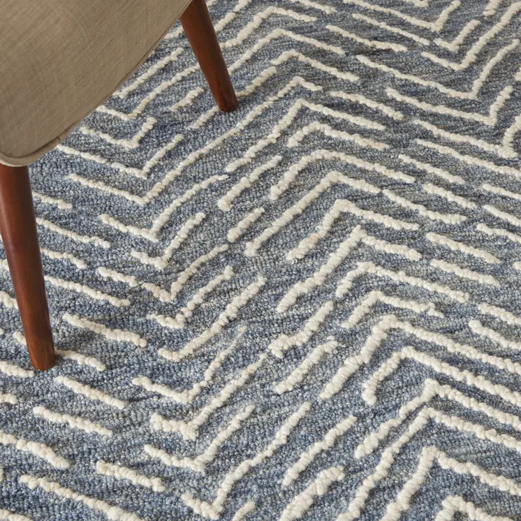 4' X 6' Indigo and Ivory Wool Chevron Area Rug