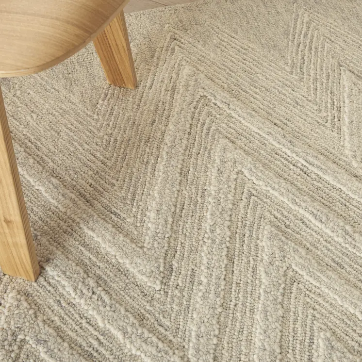 5' X 8' Ivory and Gray Wool Chevron Area Rug