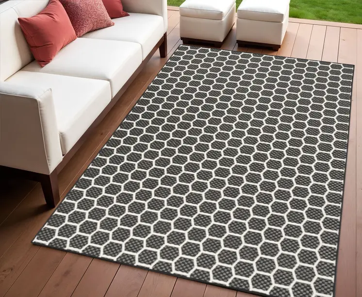 4' X 6' Black And Ivory Geometric Indoor Outdoor Area Rug