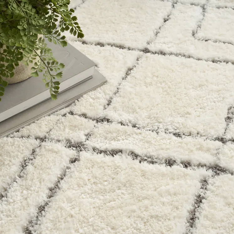 4' X 6' Ivory and Gray Geometric Shag Area Rug