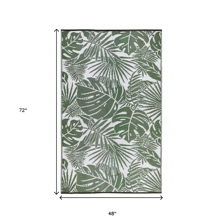4' X 6' Green Floral Machine Braided Distressed Area Rug With UV Protection