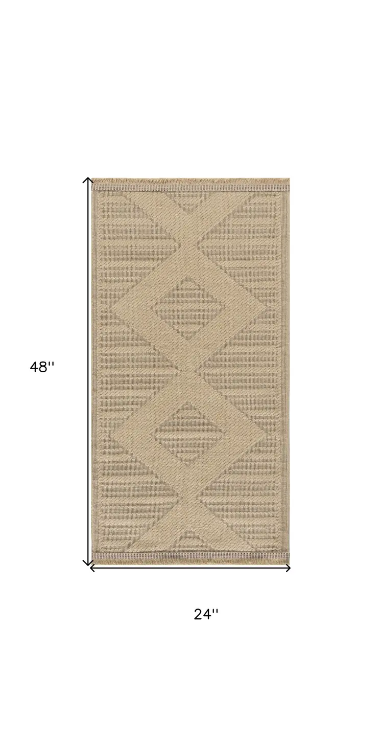 2' X 4' Natural And Beige Geometric Flatweave Non Skid Area Rug With Fringe