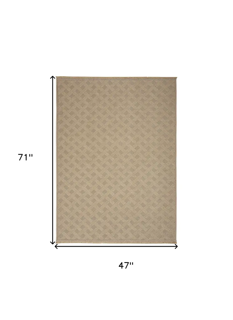 4' X 6' Natural Geometric Flatweave Non Skid Area Rug With Fringe