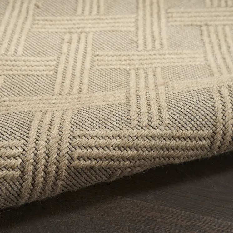 4' X 6' Natural Geometric Flatweave Non Skid Area Rug With Fringe