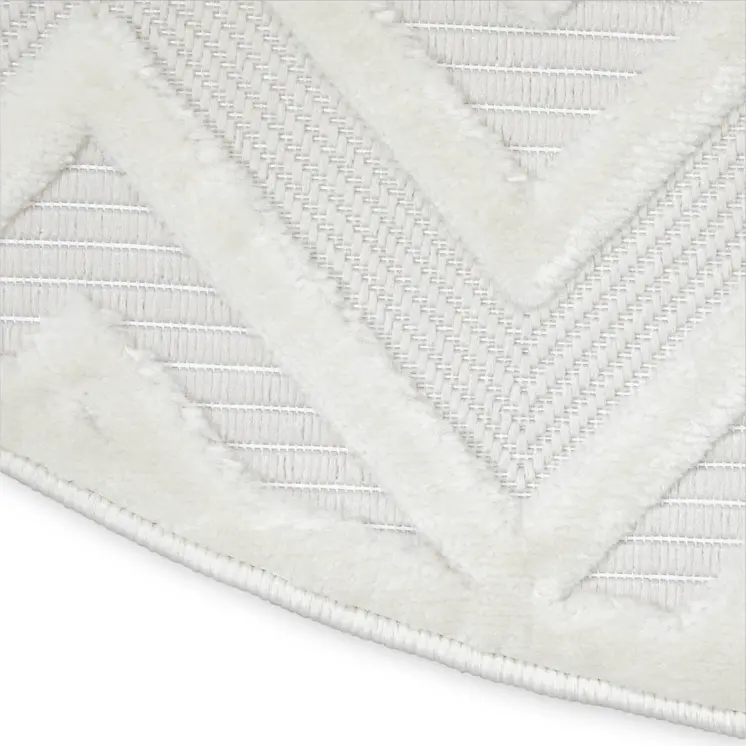 8' Ivory And White Geometric Indoor Outdoor Area Rug