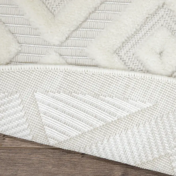 8' Ivory And White Geometric Indoor Outdoor Area Rug