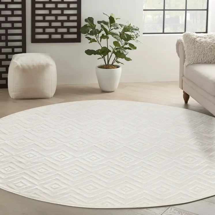 8' Ivory And White Geometric Indoor Outdoor Area Rug