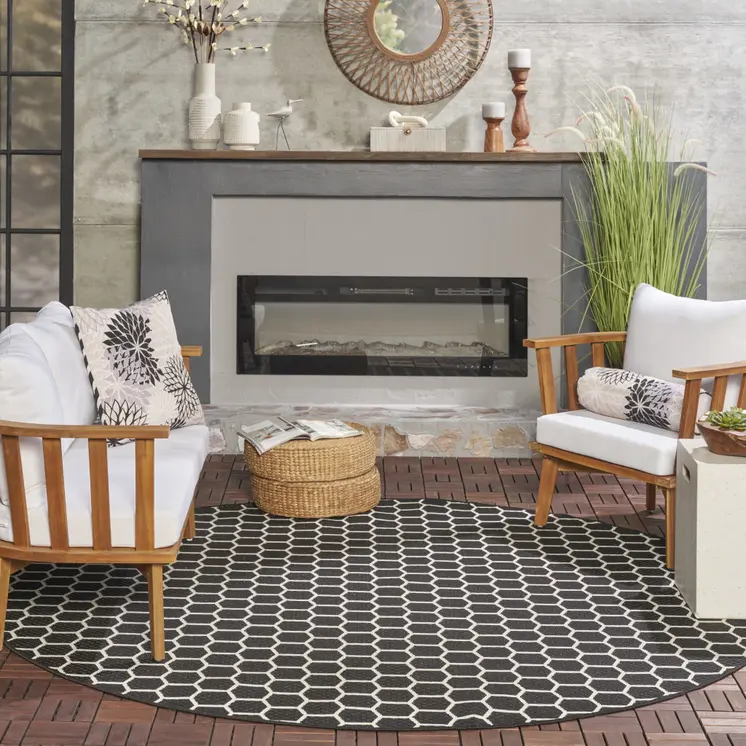 8' Black And Ivory Geometric Indoor Outdoor Area Rug
