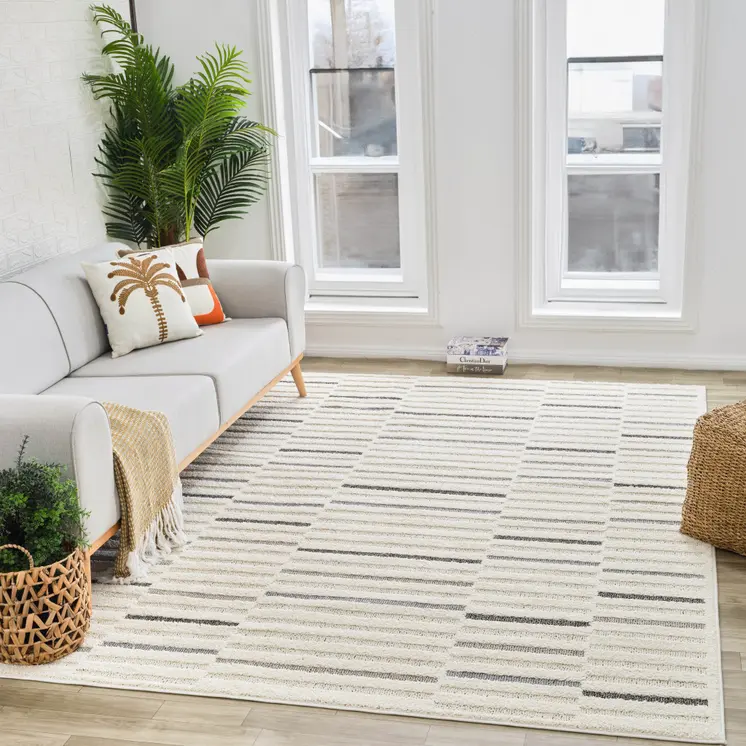 4' X 6' Gray and Cream Abstract Distressed Area Rug