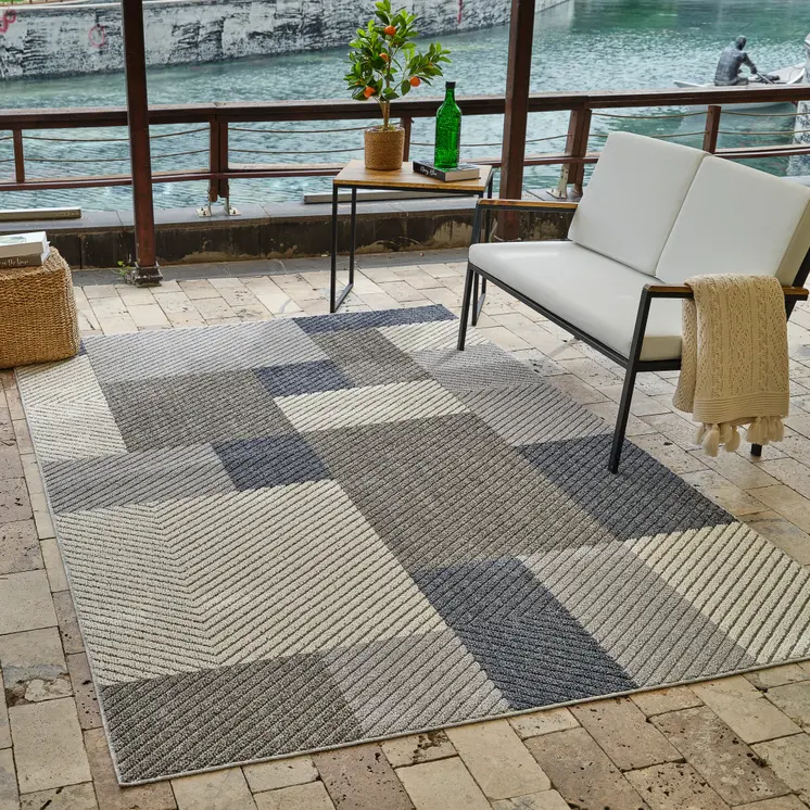 4' X 6' Gray And Blue Geometric Distressed Indoor Outdoor Area Rug