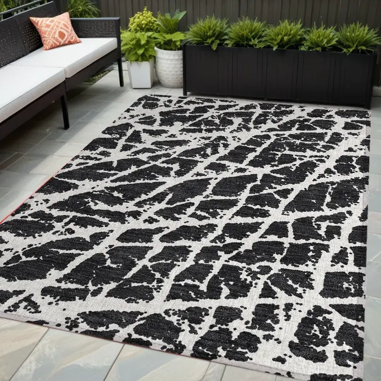 5' X 8' Black and White Abstract Washable Non Skid Indoor Outdoor Area Rug