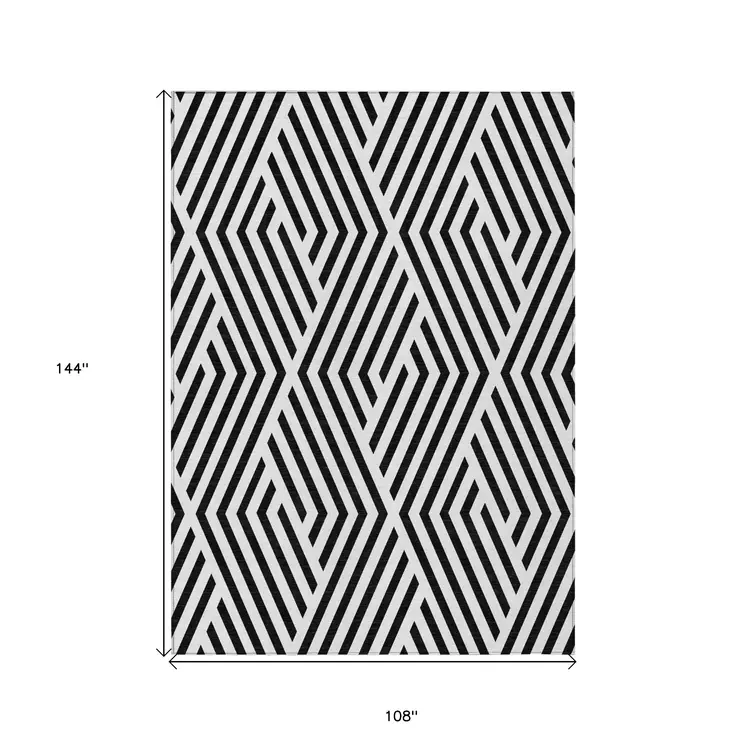9' X 12' Black and White Geometric Washable Non Skid Indoor Outdoor Area Rug