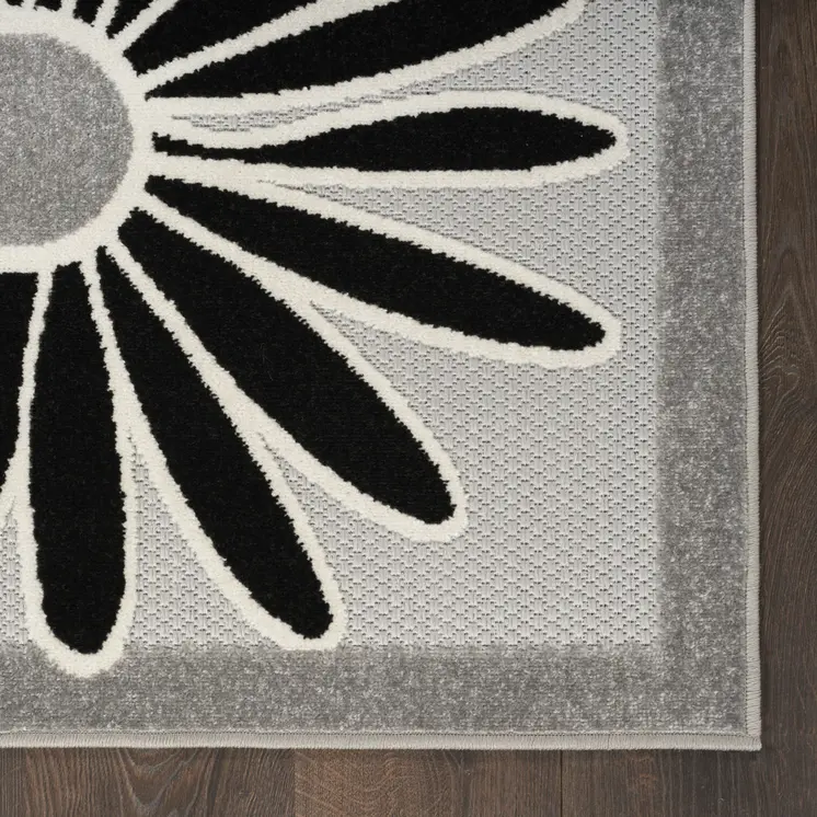 6' Black And White Floral Indoor Outdoor Runner Rug