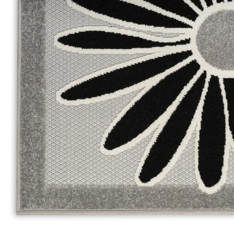 6' Black And White Floral Indoor Outdoor Runner Rug