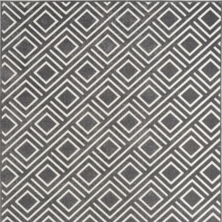 5' X 7' Gray Geometric Area Rug