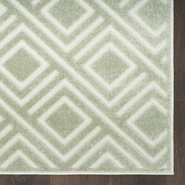 7' X 9' Green Geometric Area Rug