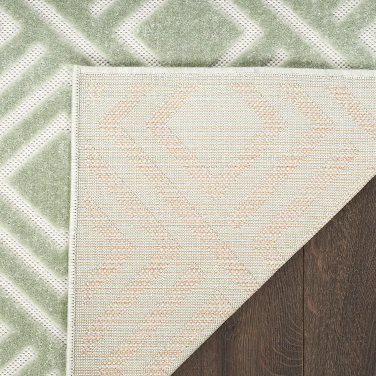 7' X 9' Green Geometric Area Rug