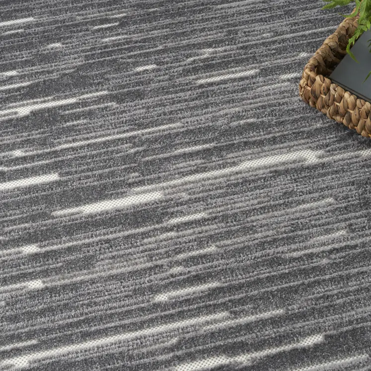 7' X 9' Gray Geometric Area Rug