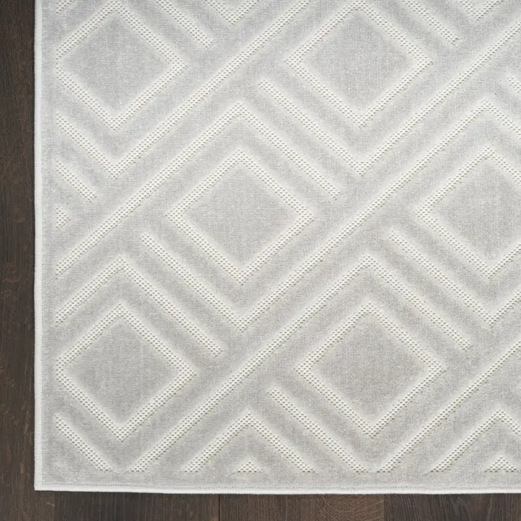 7' X 9' Gray Geometric Area Rug