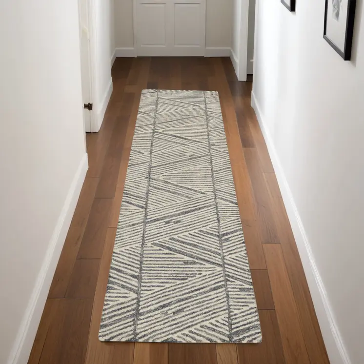 8' Gray and White Wool Abstract Runner Rug