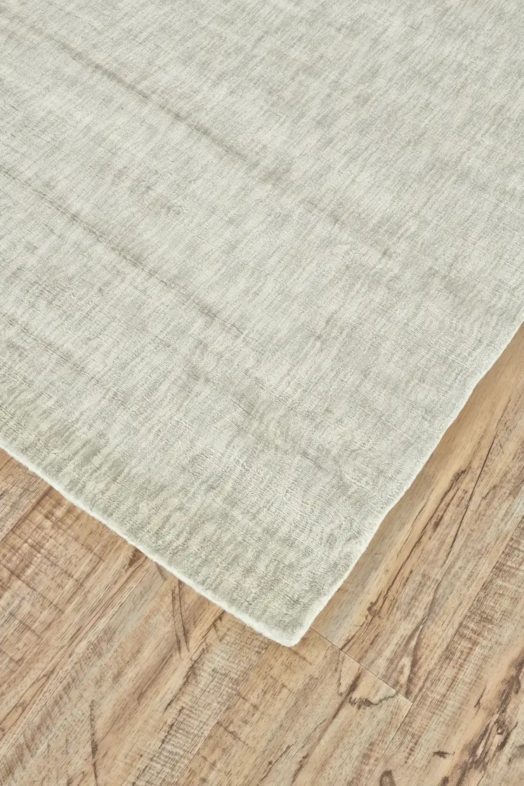 8' Ivory and Silver Chevron Hand Woven Runner Rug