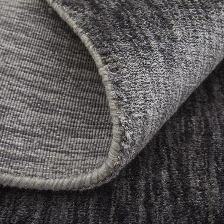 6' X 9' Gray Chevron Hand Woven Area Rug