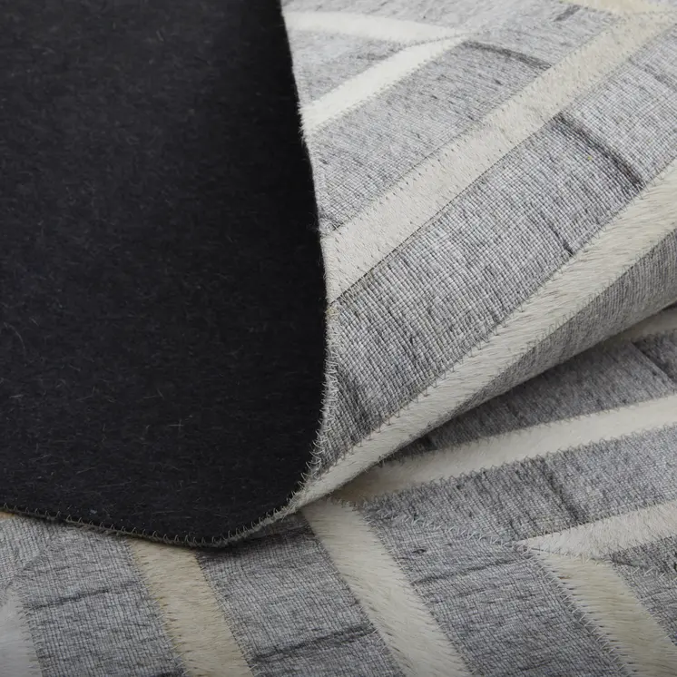 5' X 8' Gray and Ivory Geometric Hand Woven Area Rug