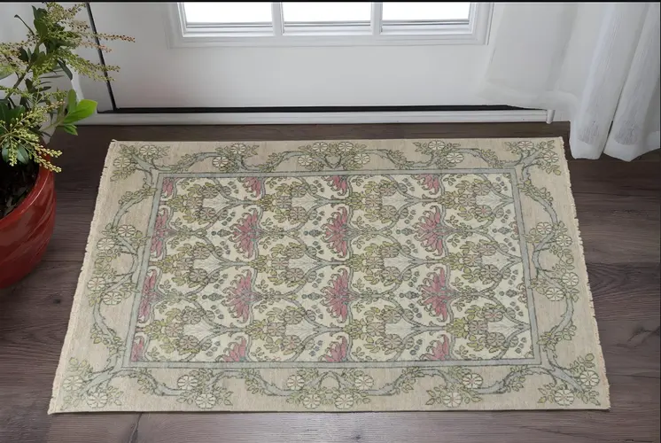 2' X 3' Ivory Gray and Pink Wool Floral Hand Knotted Area Rug