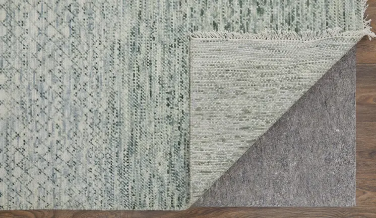 2' X 3' Ivory and Green Wool Hand Knotted Area Rug With Fringe