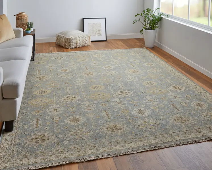 8' X 10' Gray and Ivory Wool Oriental Hand Knotted Area Rug With Fringe