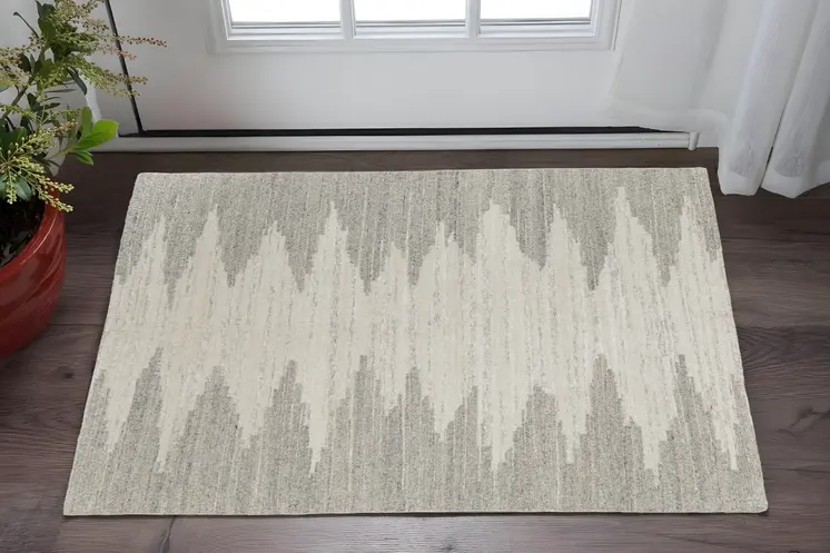2' X 3' Gray and Ivory Ombre Hand Woven Area Rug