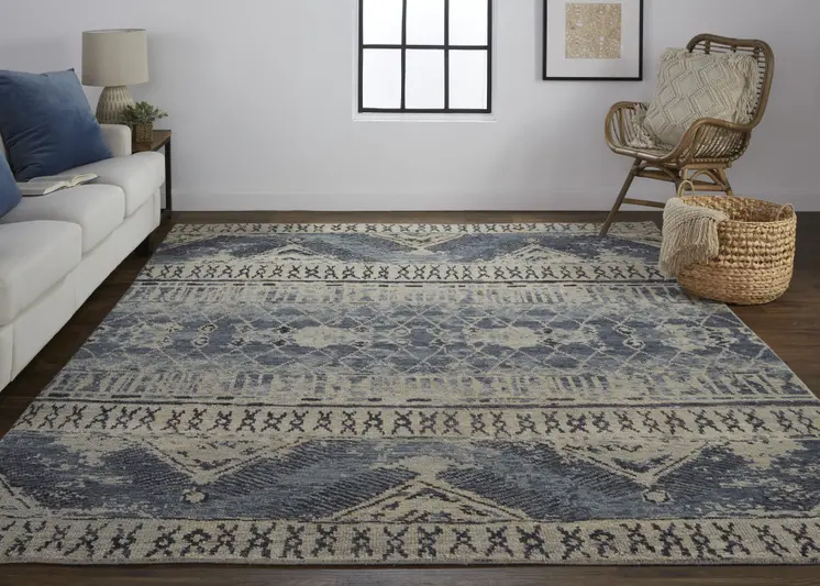 8' X 12' Gray Blue and Ivory Wool Floral Hand Knotted Area Rug