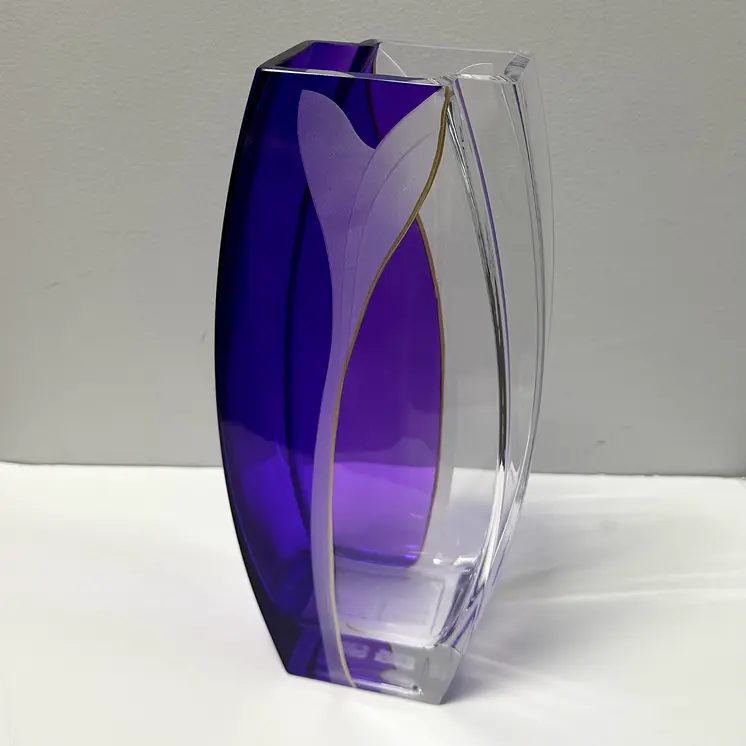 14" Clear And Purple Lead Free Crystal Table Vase