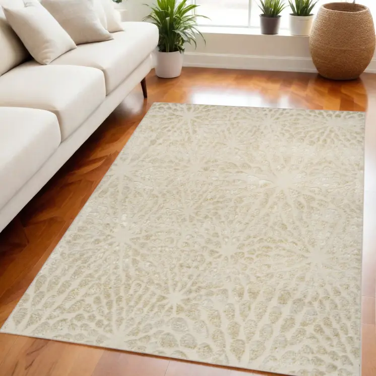 5' X 7' Ivory Abstract Area Rug