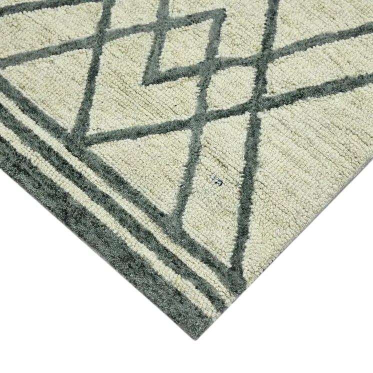 2' X 3' Ivory And Gray Wool Geometric Hand Hooked Area Rug