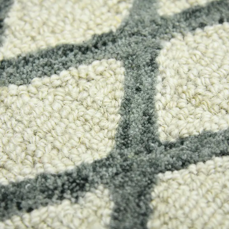 5' X 8' Ivory And Gray Wool Geometric Hand Hooked Area Rug