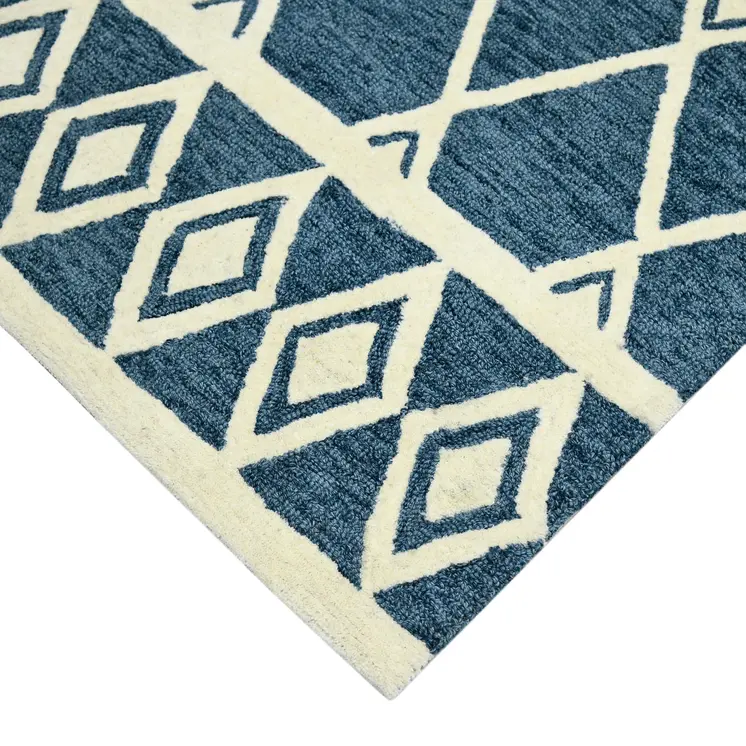 5' X 8' Blue And Ivory Wool Argyle Hand Hooked Area Rug