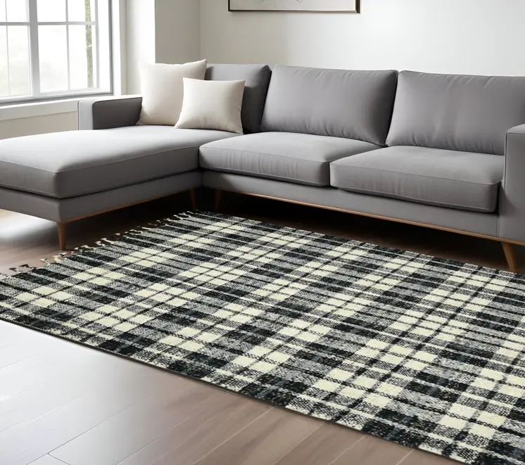 8' X 10' Black And Ivory Jute Plaid Hand Woven Area Rug With Fringe