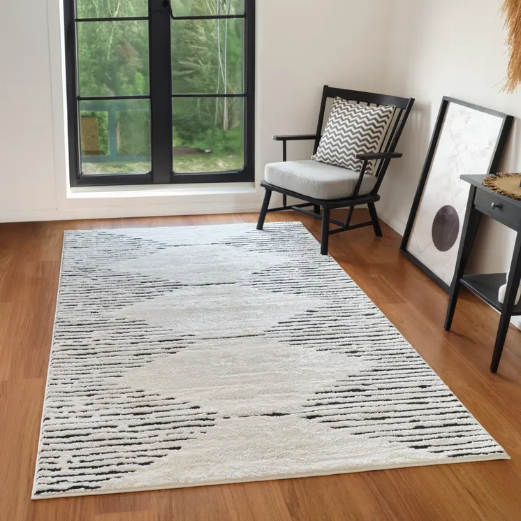 4' X 6' Ivory And Black Geometric Area Rug