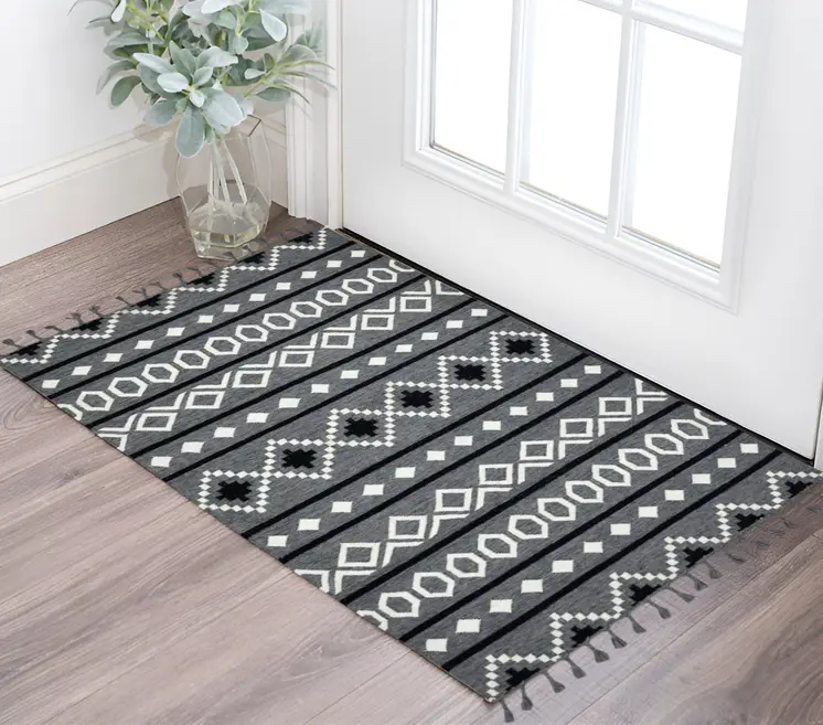 3' X 5' Gray White And Black Wool Tribal Flatweave Handmade Area Rug With Fringe