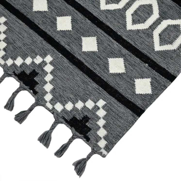 2' X 3' Gray White And Black Wool Tribal Flatweave Handmade Area Rug With Fringe